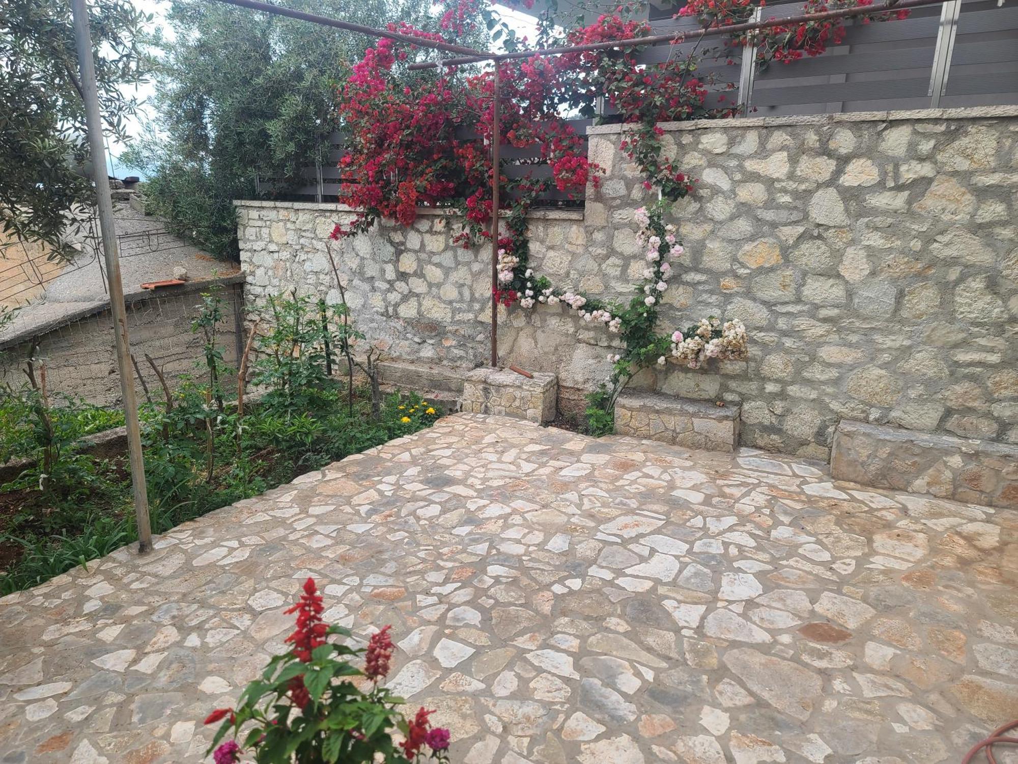 Hillside garden apartament Sarandë Kamer foto